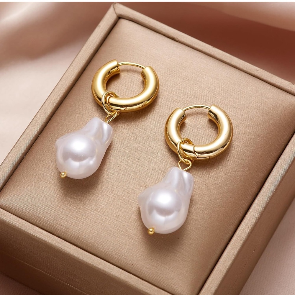 Gold Hoop Earrings with Irregular Pearl Drop 
Chic Statement Jewelry - Picture 9 of 13